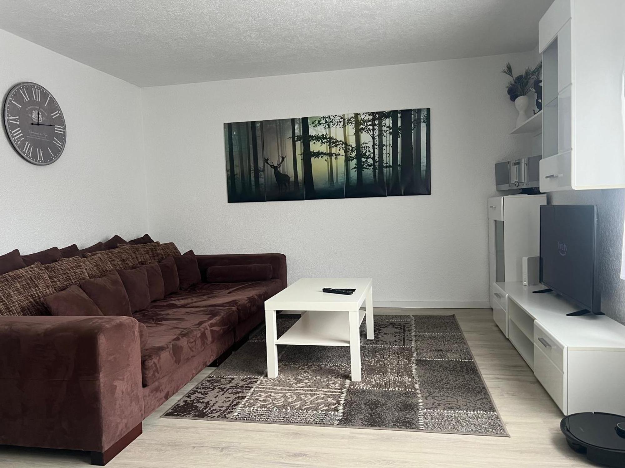 Moderne Helle 2,5 Zimmer Wohnung Mit Grossem Bad Und Kueche In Троссинген Экстерьер фото